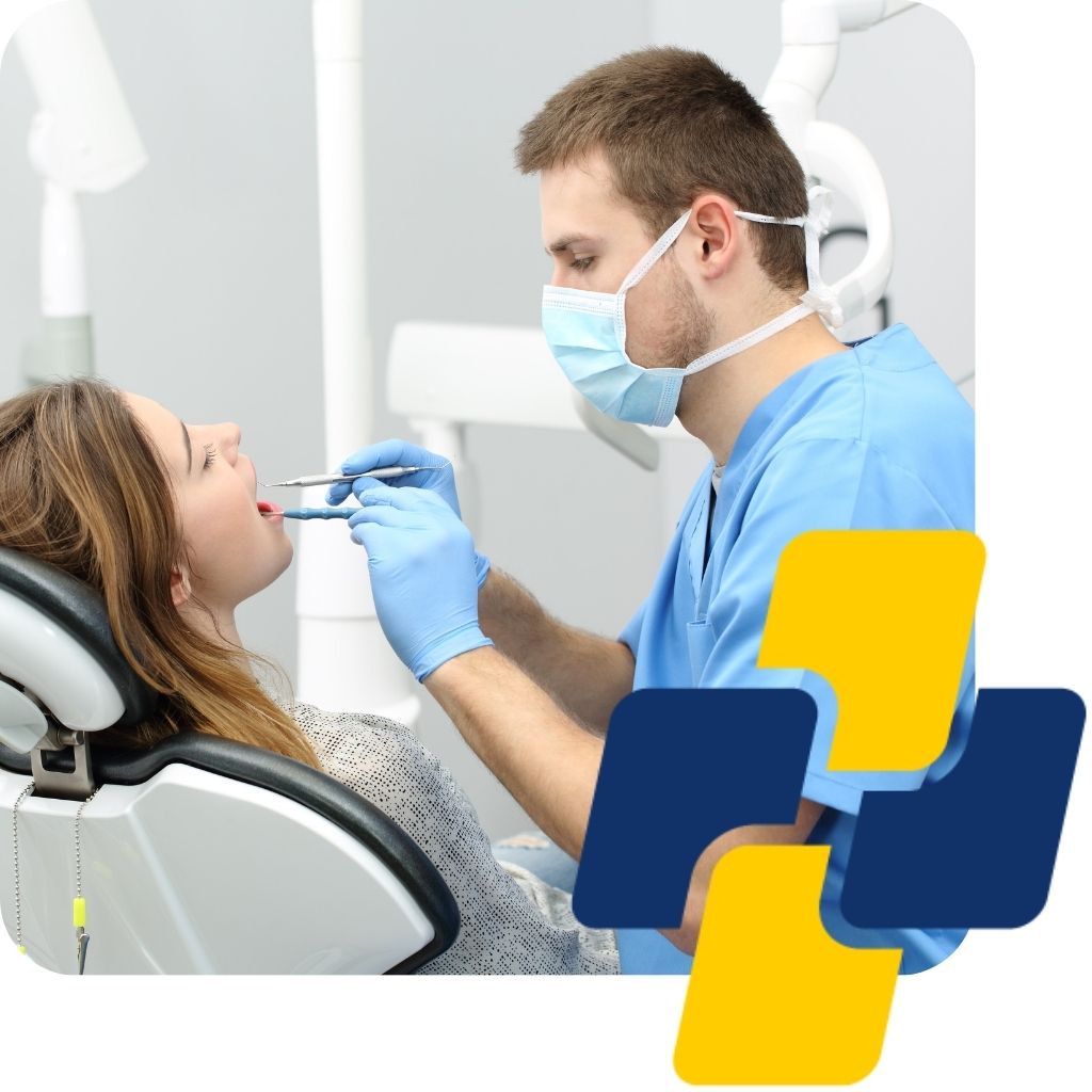 dentista examinando paciente em consultório moderno, interação profissional de saúde bucal